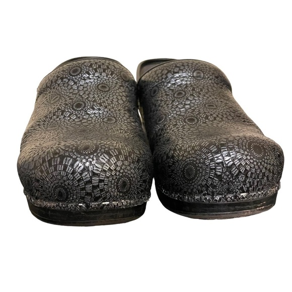 Dansko XP Pro Medallion Black Leather Slip On Clogs Size 42 (U.S. 11.5-12) - Picture 6 of 13